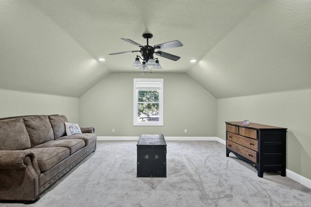 104 Parkway Square, Pearcy, AR 71964