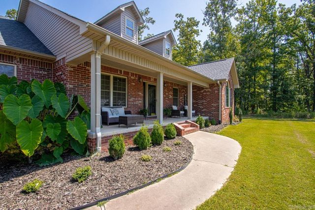 104 Parkway Square, Pearcy, AR 71964