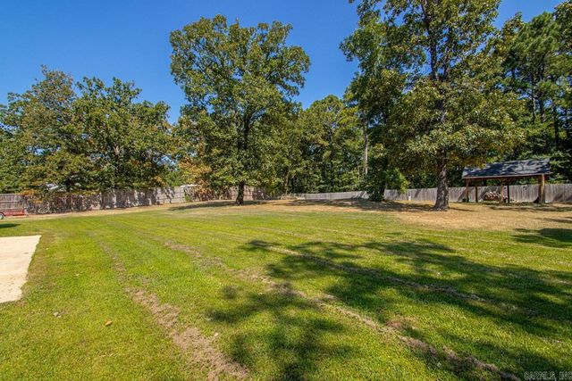 104 Parkway Square, Pearcy, AR 71964