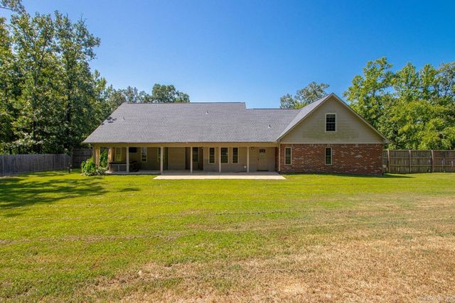 104 Parkway Square, Pearcy, AR 71964
