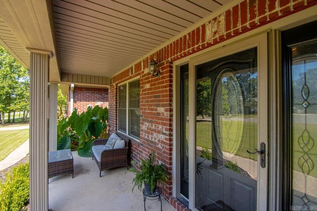 104 Parkway Square, Pearcy, AR 71964