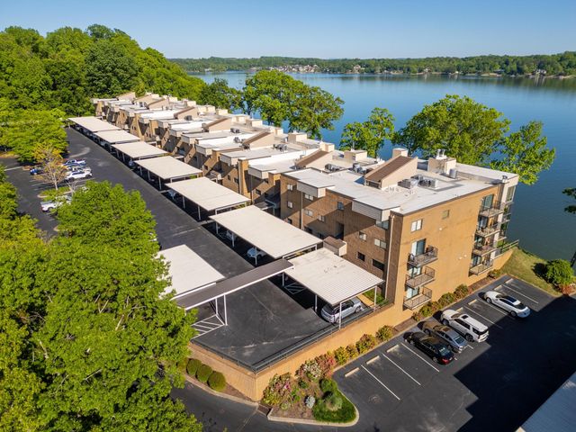 4312 Lakeshore Lane Unit 304, Chattanooga, TN 37415