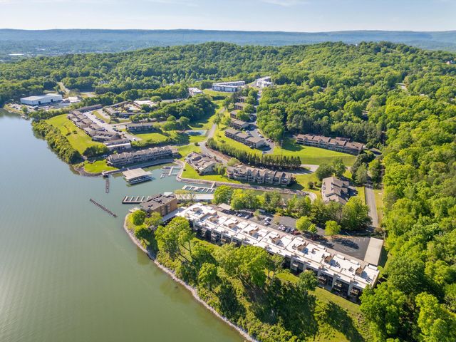 4312 Lakeshore Lane Unit 304, Chattanooga, TN 37415