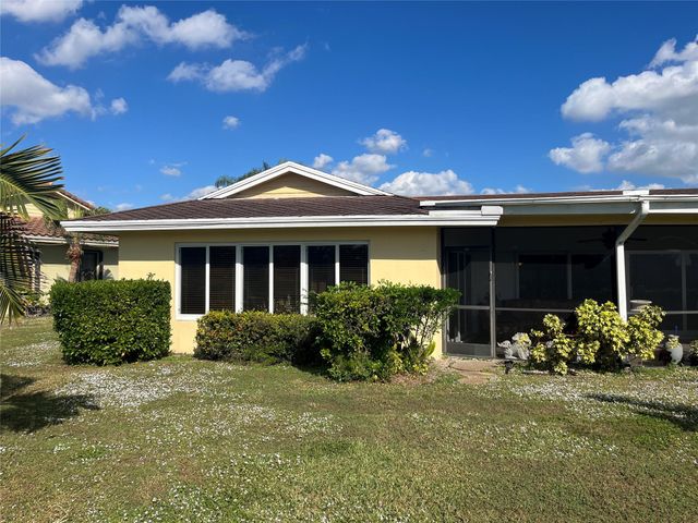 5728 S Bayberry Ln, Tamarac, FL 33319