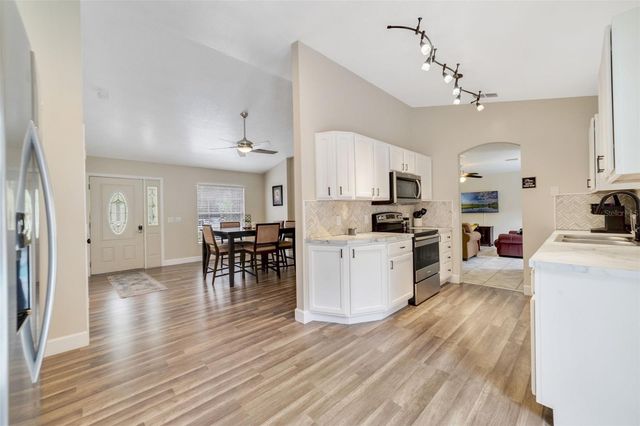 40140 PALM STREET, Lady Lake, FL 32159