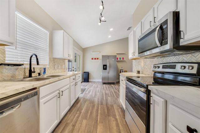 40140 PALM STREET, Lady Lake, FL 32159