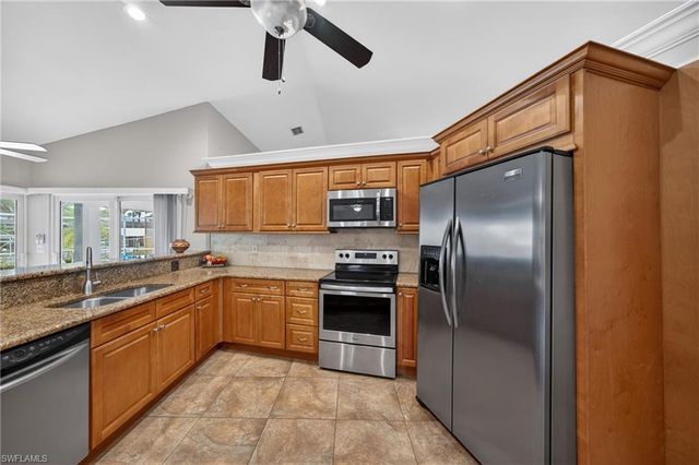 4933 Seville CT, Cape Coral, FL 33904