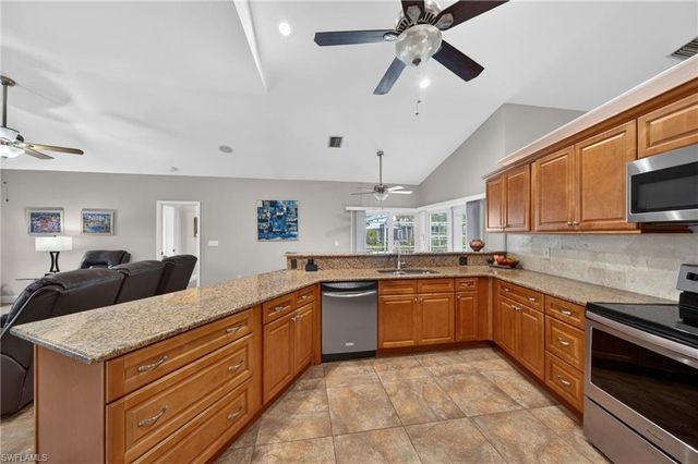 4933 Seville CT, Cape Coral, FL 33904