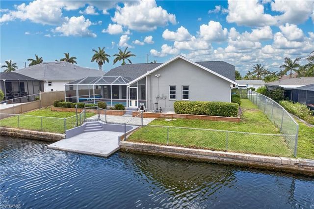 4933 Seville CT, Cape Coral, FL 33904