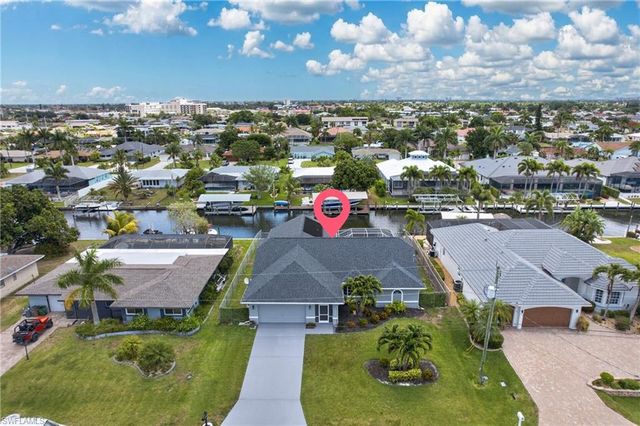 4933 Seville CT, Cape Coral, FL 33904