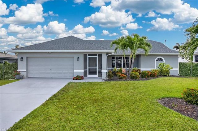 4933 Seville CT, Cape Coral, FL 33904