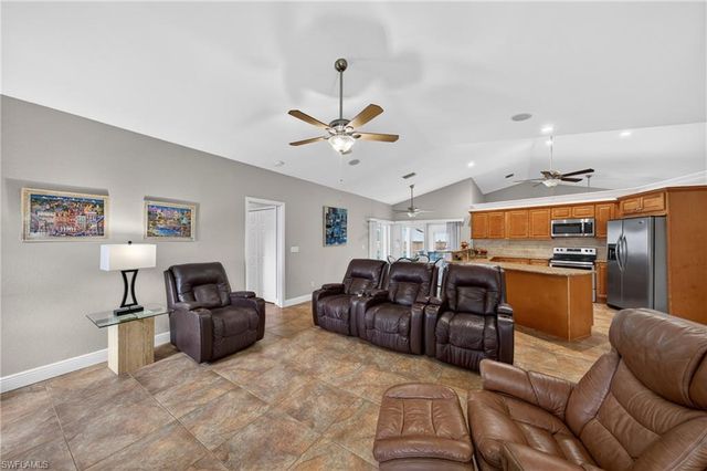 4933 Seville CT, Cape Coral, FL 33904