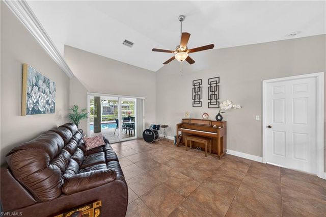 4933 Seville CT, Cape Coral, FL 33904