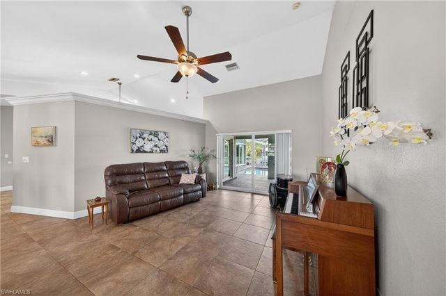 4933 Seville CT, Cape Coral, FL 33904