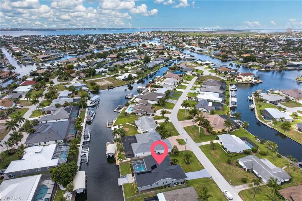 4933 Seville CT, Cape Coral, FL 33904