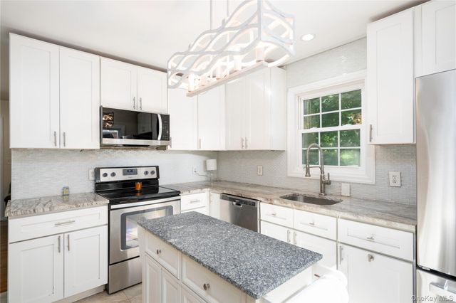 1 Zias Drive, Beacon, NY 12508