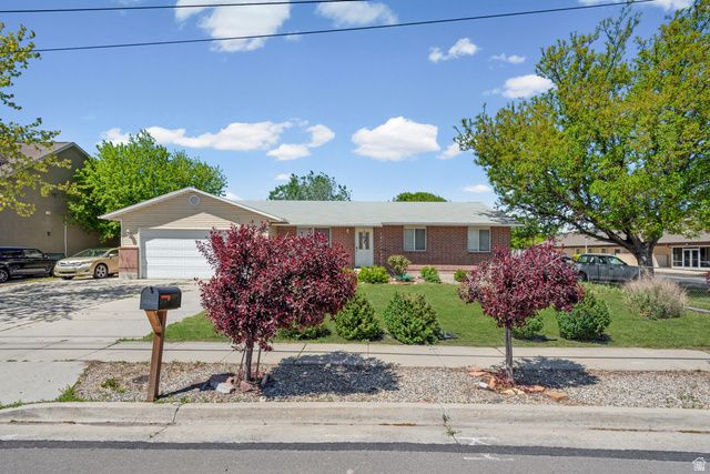 7402 S TEMPLE DR, West Jordan, UT 84084