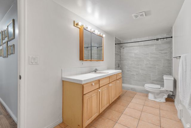 7402 S TEMPLE DR, West Jordan, UT 84084