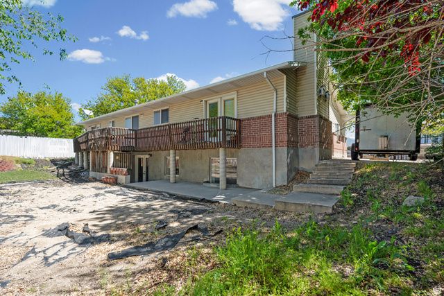 7402 S TEMPLE DR, West Jordan, UT 84084