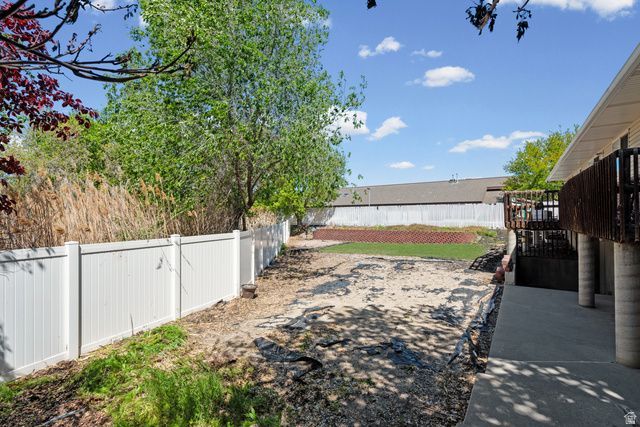 7402 S TEMPLE DR, West Jordan, UT 84084