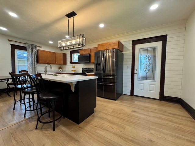 2506 LOVELAND Avenue, Millcreek, PA 16506