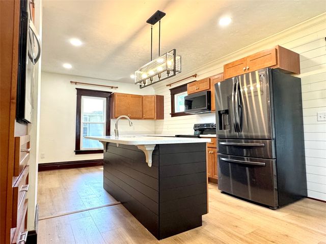 2506 LOVELAND Avenue, Millcreek, PA 16506