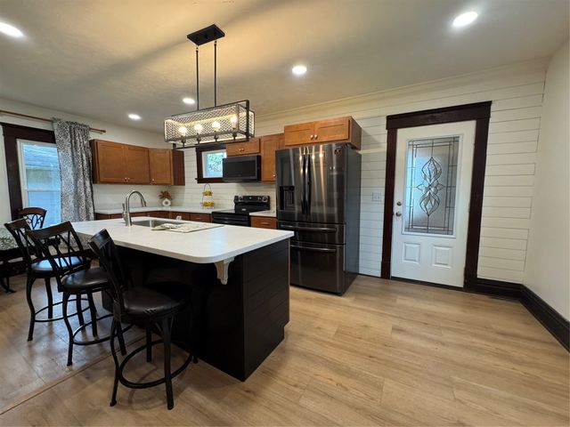 2506 LOVELAND Avenue, Millcreek, PA 16506