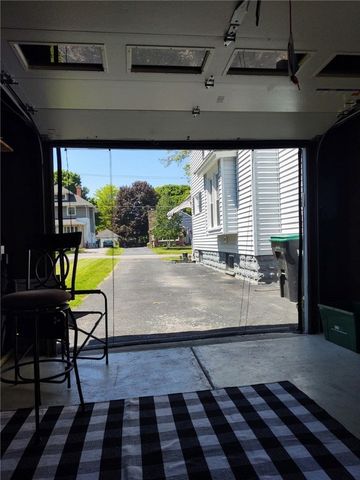 18 Bennett Avenue, Oakfield, NY 14125