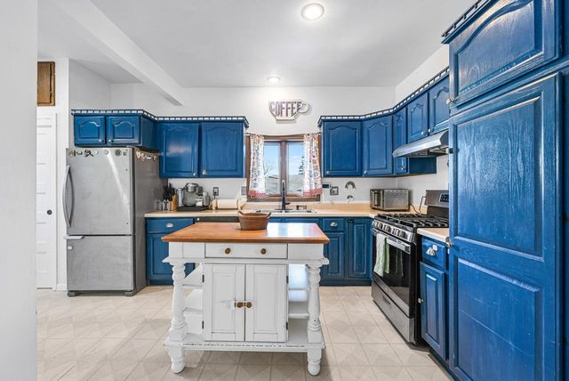 417 James STREET, Burlington, WI 53105