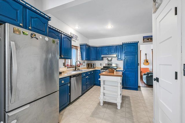 417 James STREET, Burlington, WI 53105