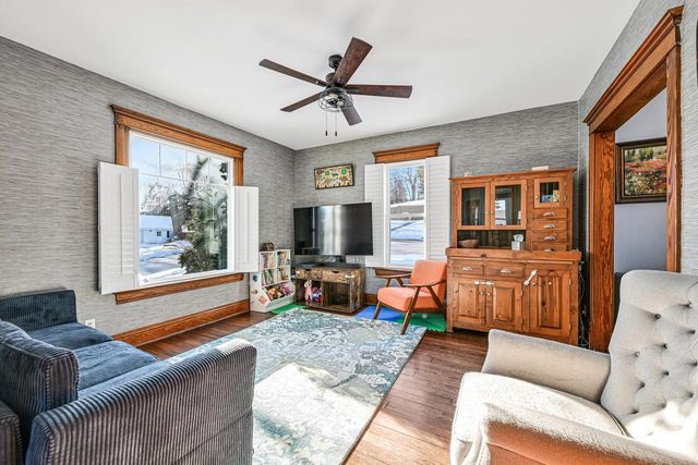 417 James STREET, Burlington, WI 53105