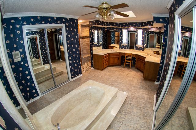 5601 Dye Drive, Arlington, TX 76013