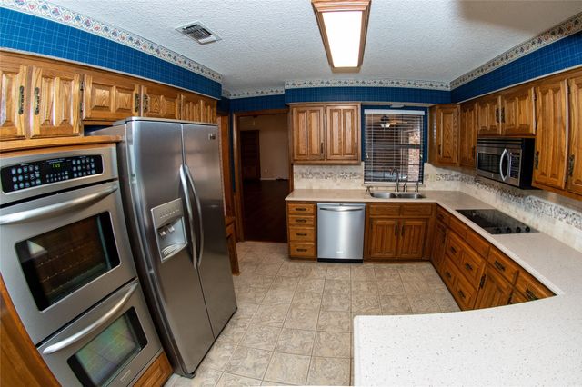 5601 Dye Drive, Arlington, TX 76013