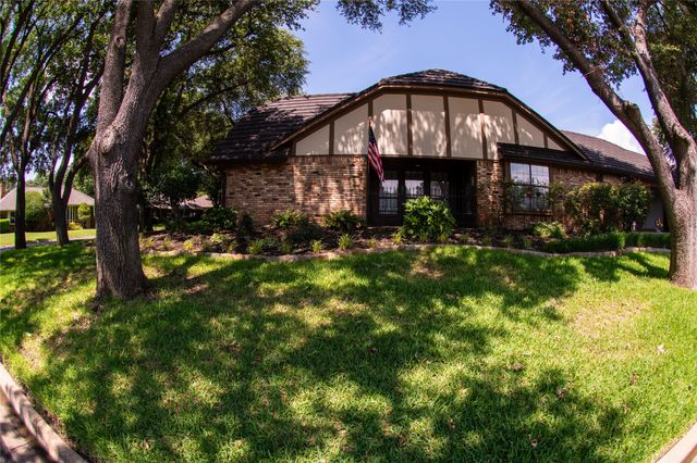 5601 Dye Drive, Arlington, TX 76013