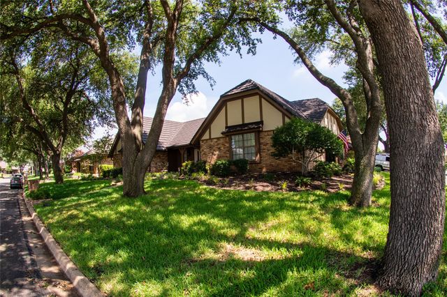 5601 Dye Drive, Arlington, TX 76013