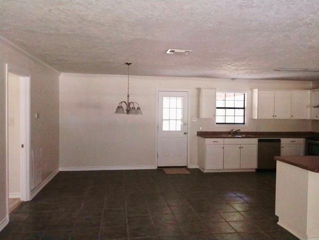 110 Briarwood Drive, Shepherd, TX 77371