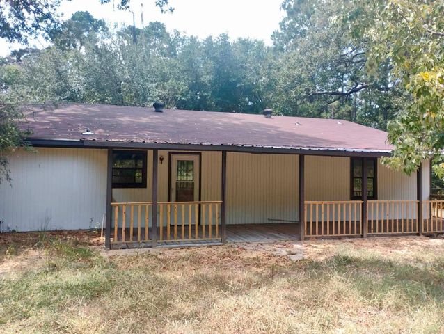 110 Briarwood Drive, Shepherd, TX 77371