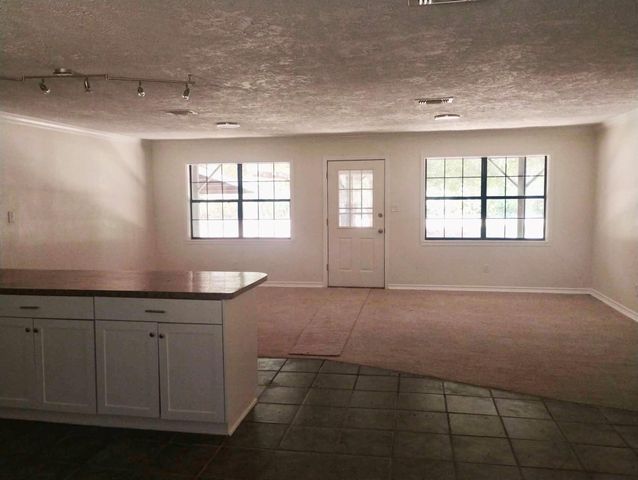 110 Briarwood Drive, Shepherd, TX 77371