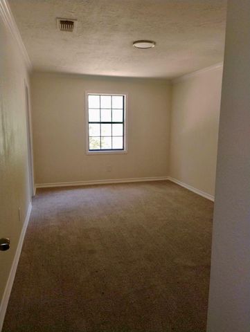 110 Briarwood Drive, Shepherd, TX 77371