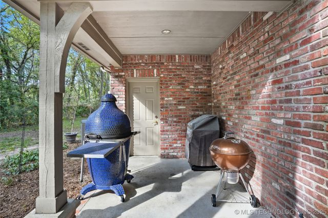 1716 E 136th Place S, Jenks, OK 74008