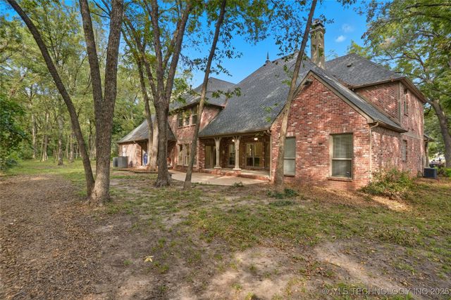 1716 E 136th Place S, Jenks, OK 74008