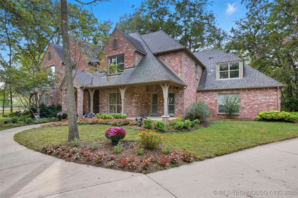 1716 E 136th Place S, Jenks, OK 74008