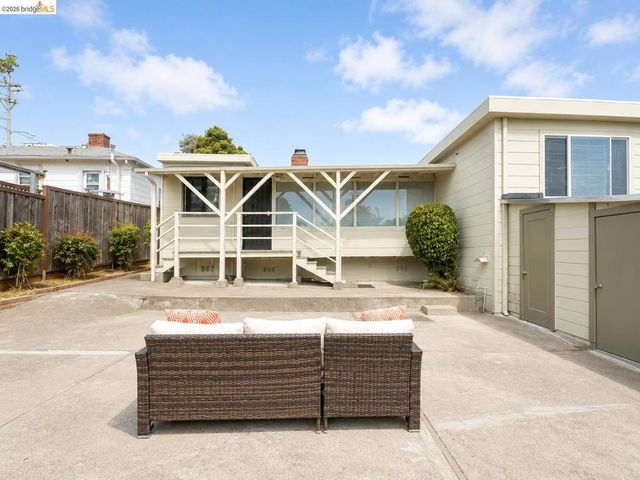 810 Pierce St, Albany, CA 94706