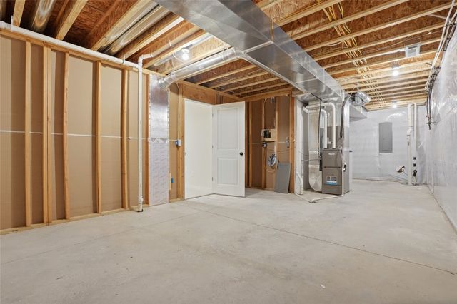 110 Dogwood Lane, Tiffin, IA 52340