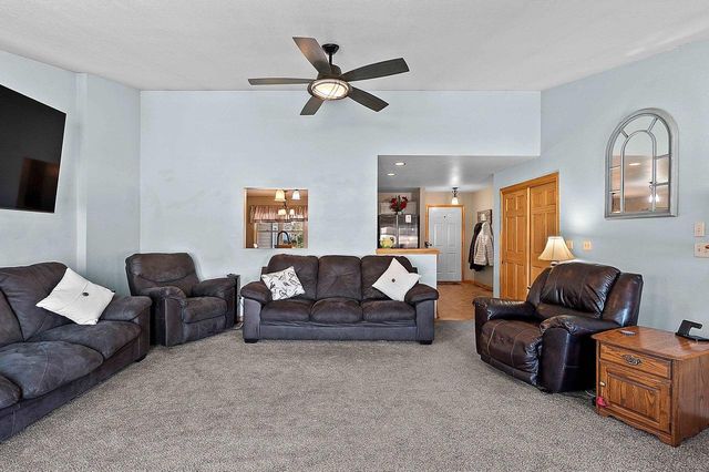 512 APPLEWOOD DRIVE, Kimberly, WI 54136