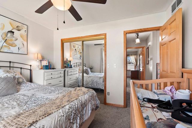 512 APPLEWOOD DRIVE, Kimberly, WI 54136