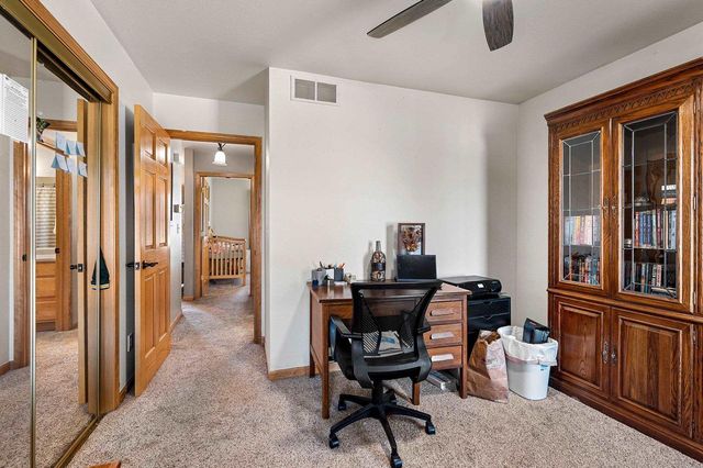 512 APPLEWOOD DRIVE, Kimberly, WI 54136