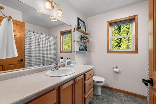 512 APPLEWOOD DRIVE, Kimberly, WI 54136