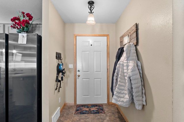 512 APPLEWOOD DRIVE, Kimberly, WI 54136