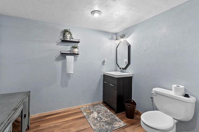 512 APPLEWOOD DRIVE, Kimberly, WI 54136